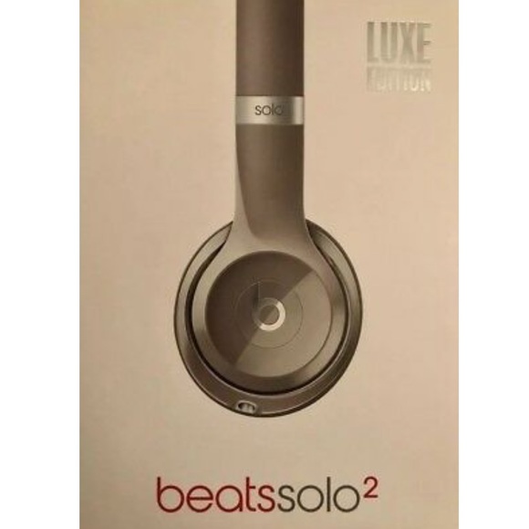 Beats by Dr. Dre Solo2 Wired Headphones- Silver - Picture 4 of 8